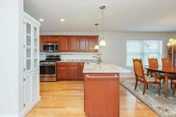 $639,900 | 59 Sagewood Drive, Pelham, NH 03076