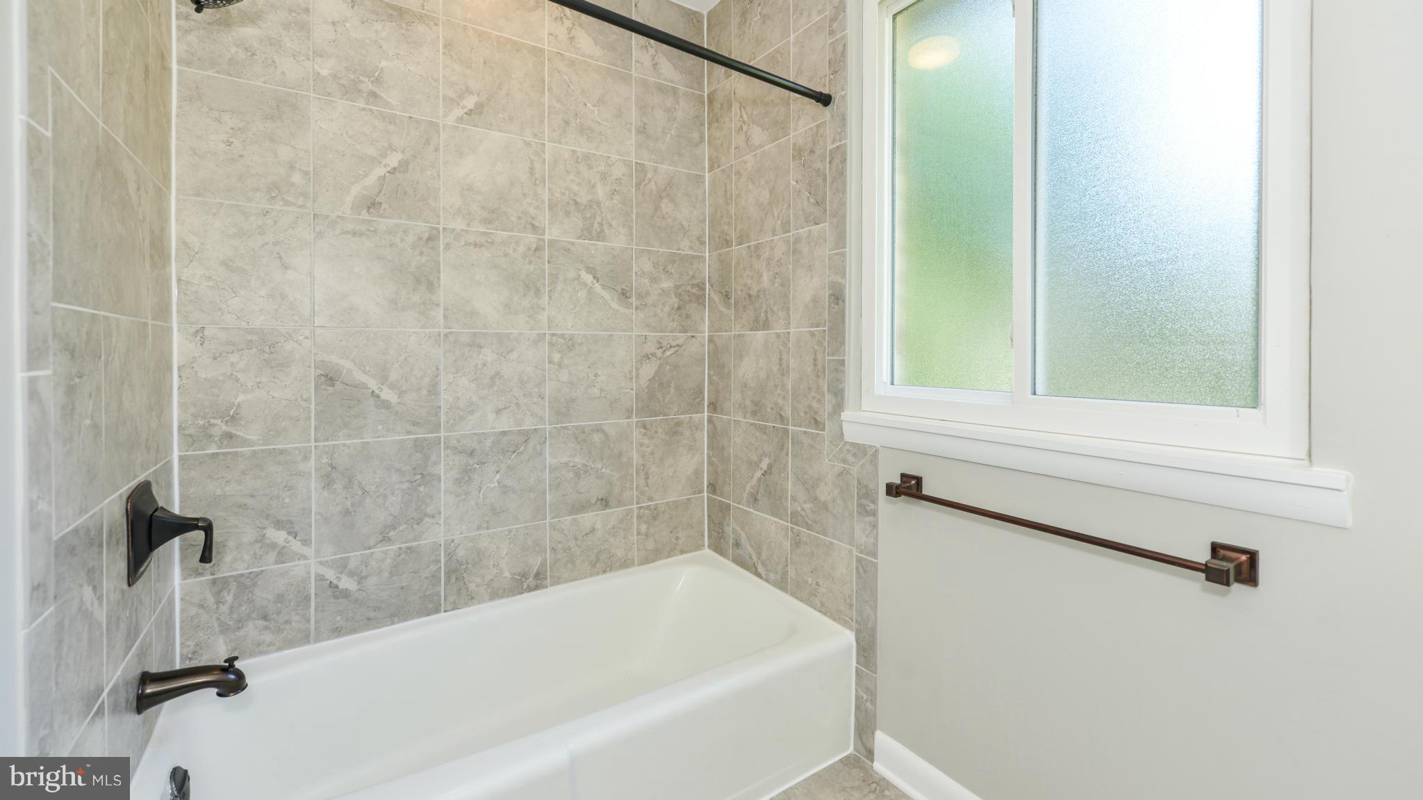 11021 Saffold Way Reston, VA 20190 - Photo 18 of 29 Bath (Master)