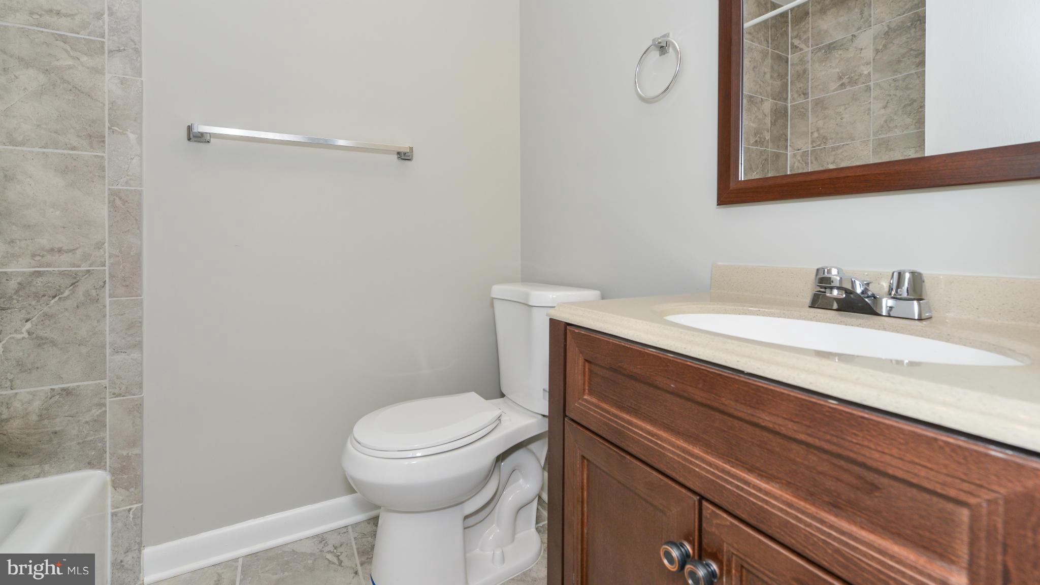11021 Saffold Way Reston, VA 20190 - Photo 22 of 29 Upper Hall Bath