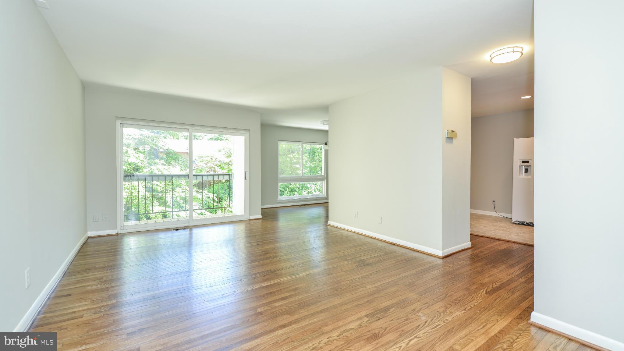11021 Saffold Way Reston, VA 20190 - Photo 5 of 29 Living Room