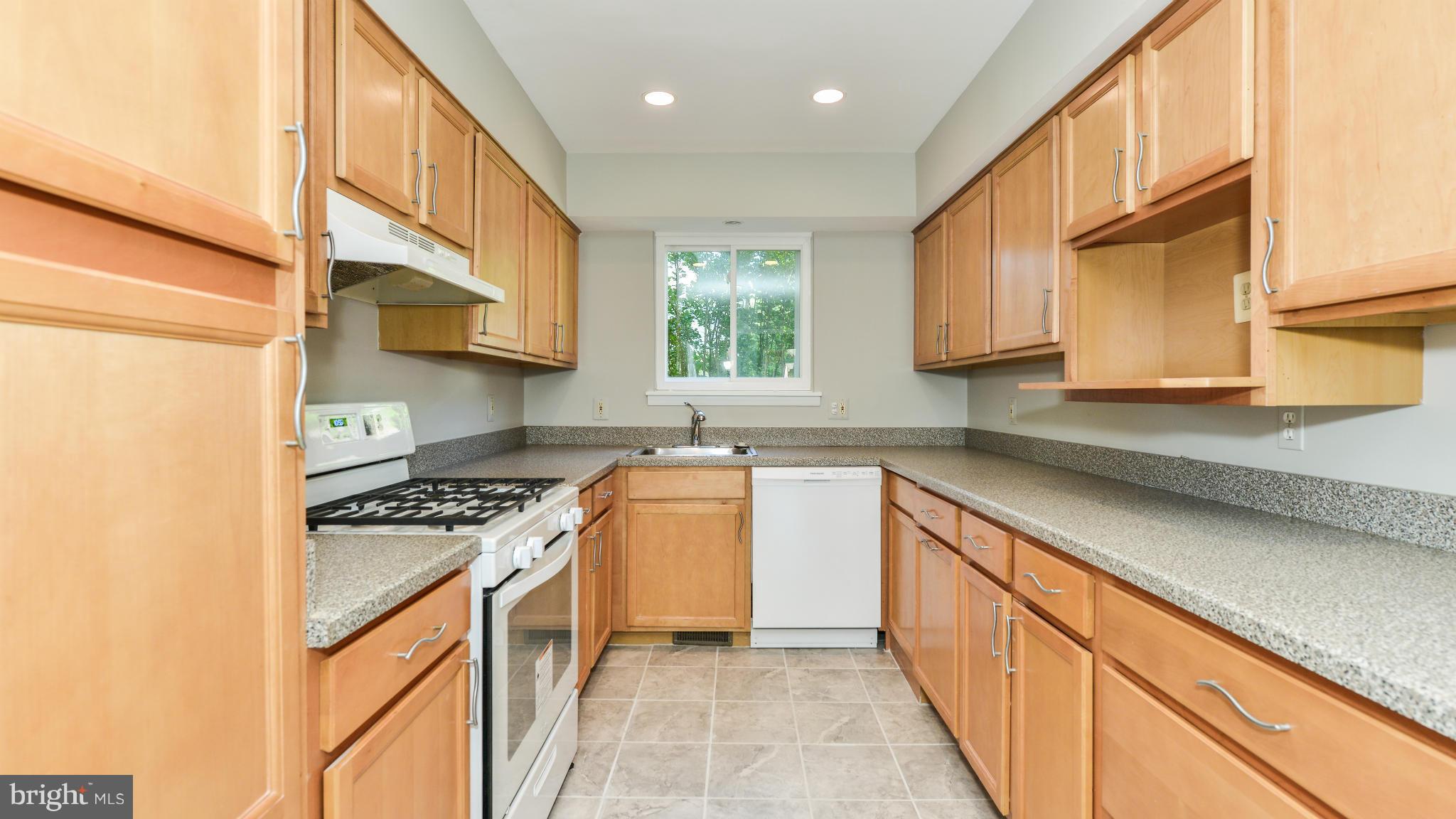 11021 Saffold Way Reston, VA 20190 - Photo 10 of 29 Kitchen