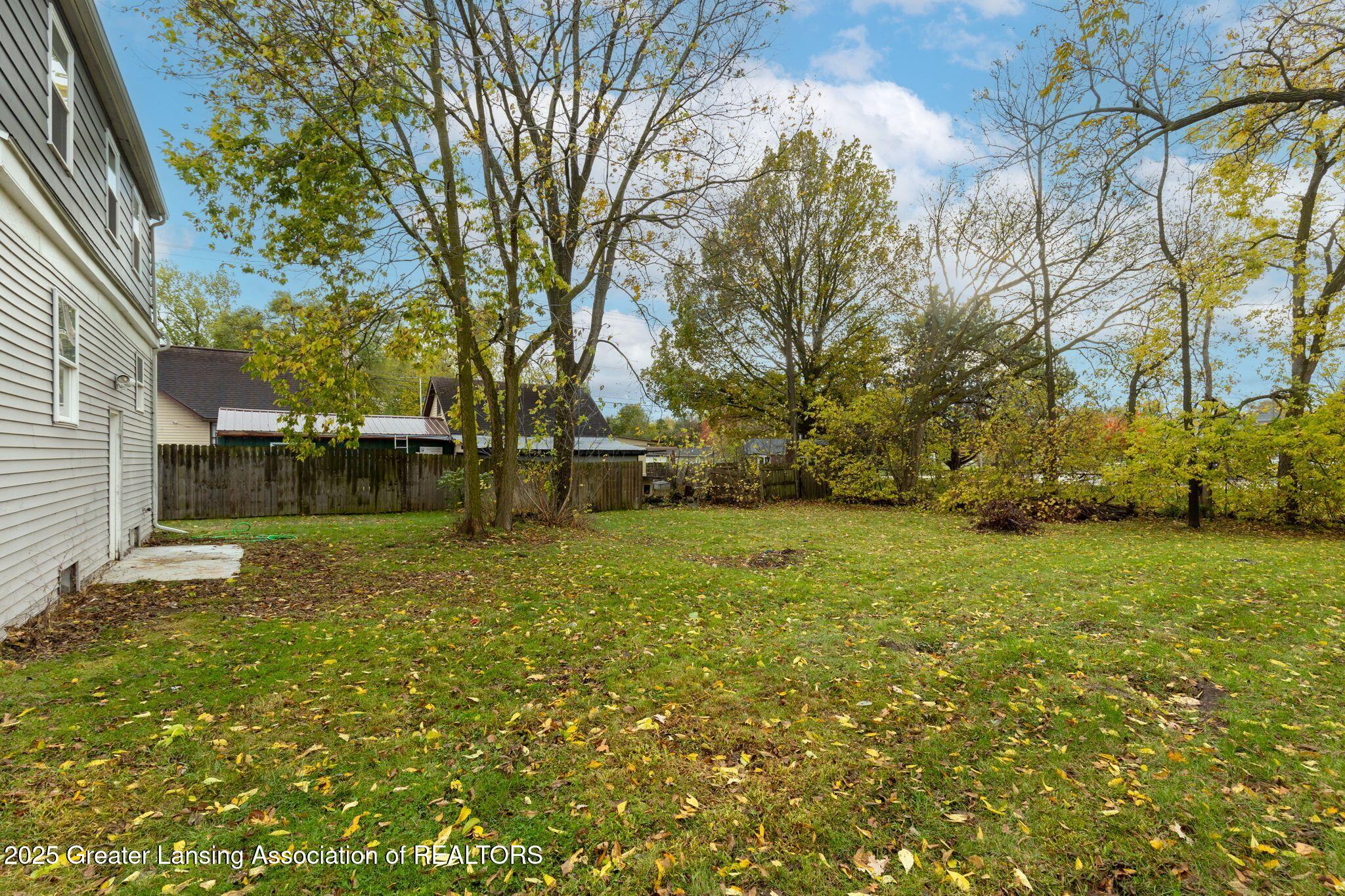 4628 Pleasant Grove Road Lansing, MI 48910 - Photo 25 of 33 8N8YCSKo