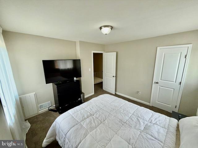 939 Owens Road Oxon Hill, MD 20745 - Photo 16 of 32 Main bedroom (View 3)