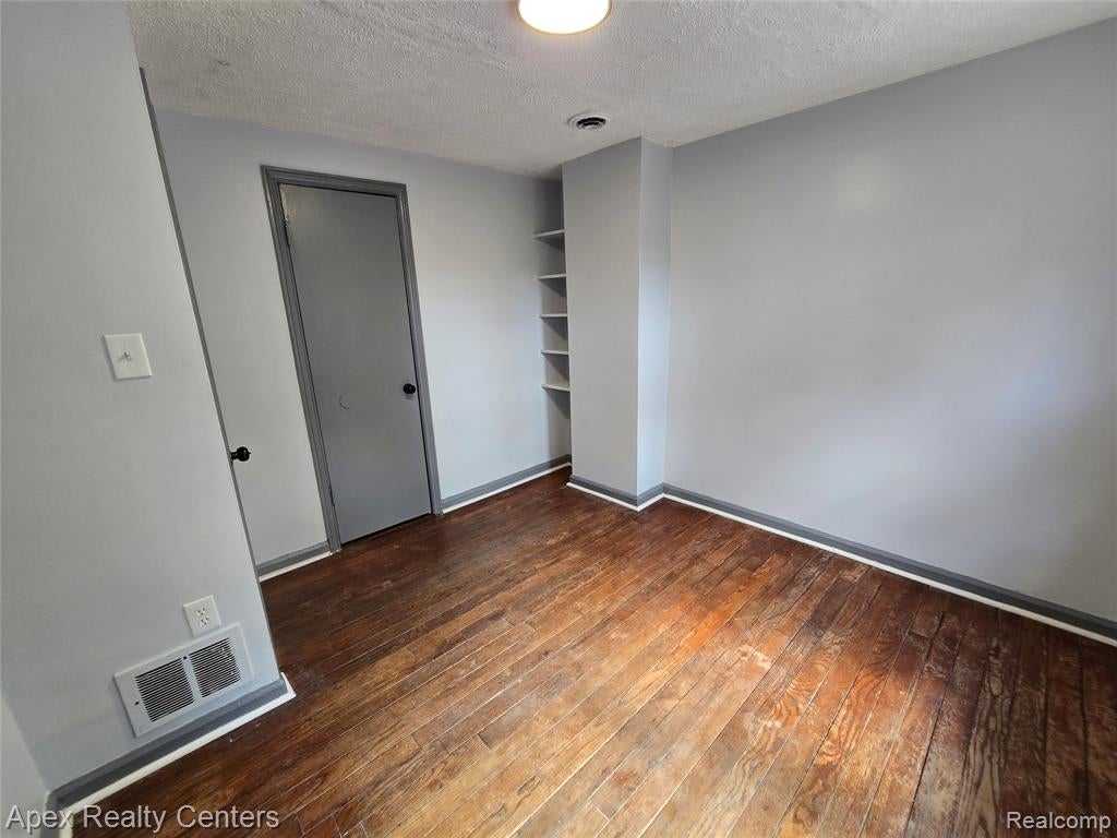 7675 Evergreen Road Detroit, MI 48228 - Photo 21 of 43 Gallery Image 21