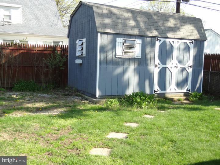 734 Hickory Road Secane, PA 19018 - Photo 18 of 20 Gallery Image 18