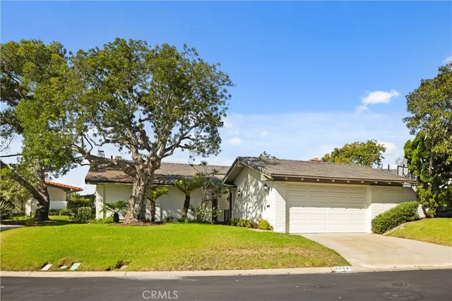 $1,975,000 | 1954 Vista Caudal, Newport Beach, CA 92660