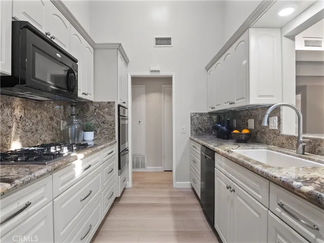 $1,975,000 | 1954 Vista Caudal, Newport Beach, CA 92660