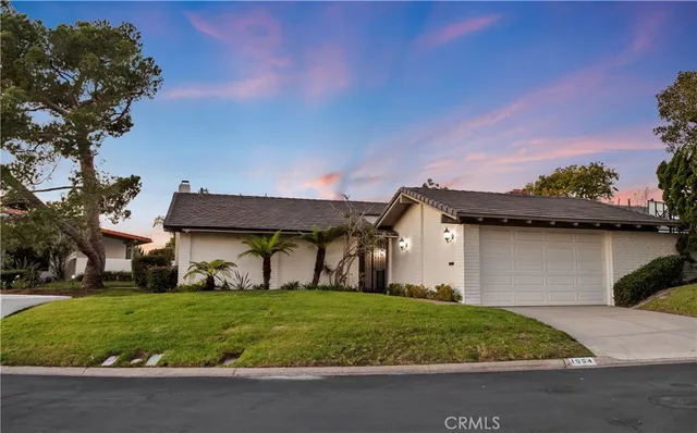 $1,975,000 | 1954 Vista Caudal, Newport Beach, CA 92660