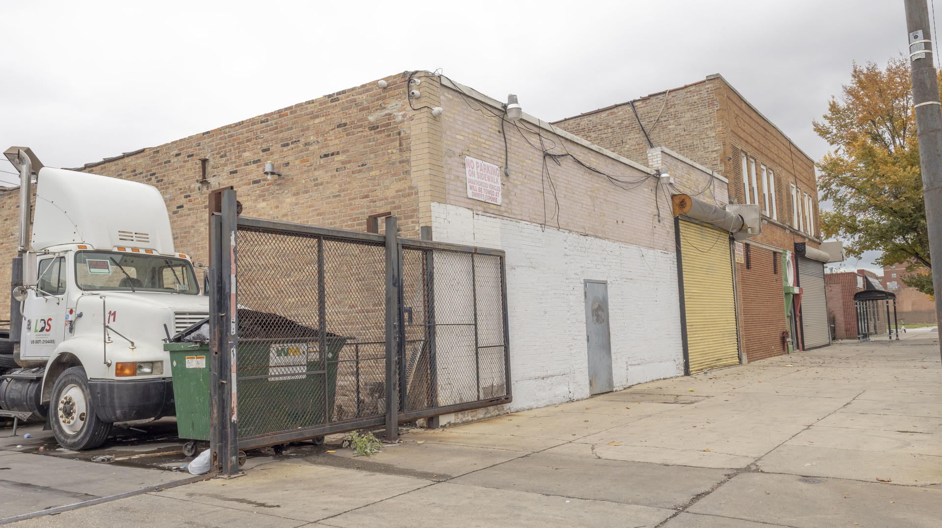 3612 West Roosevelt Road Chicago, IL 60624 - Photo 31 of 32 a view of a blue building with large windows
