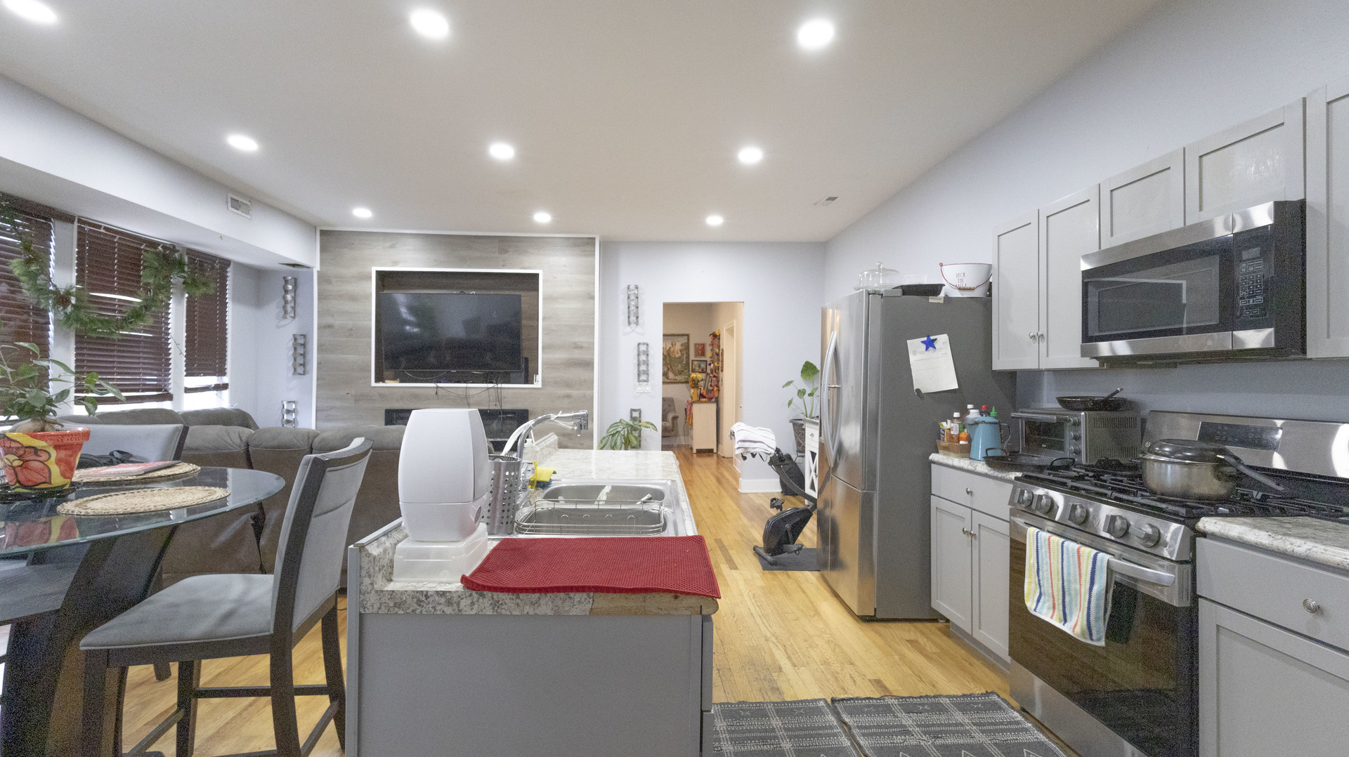 3612 West Roosevelt Road Chicago, IL 60624 - Photo 8 of 32 a very nice looking kitchen with a large window