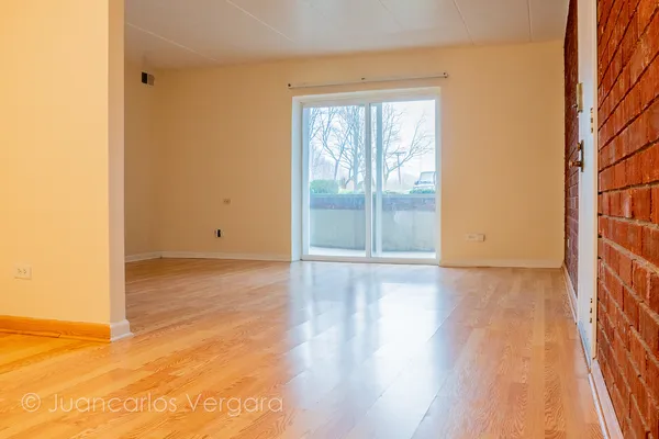 $80,000 | 17004 Novak Drive, Unit T104, Hazel Crest, IL 60429