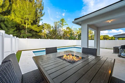 $925,000 | 18452 Glenstone Street, Jupiter, FL 33458