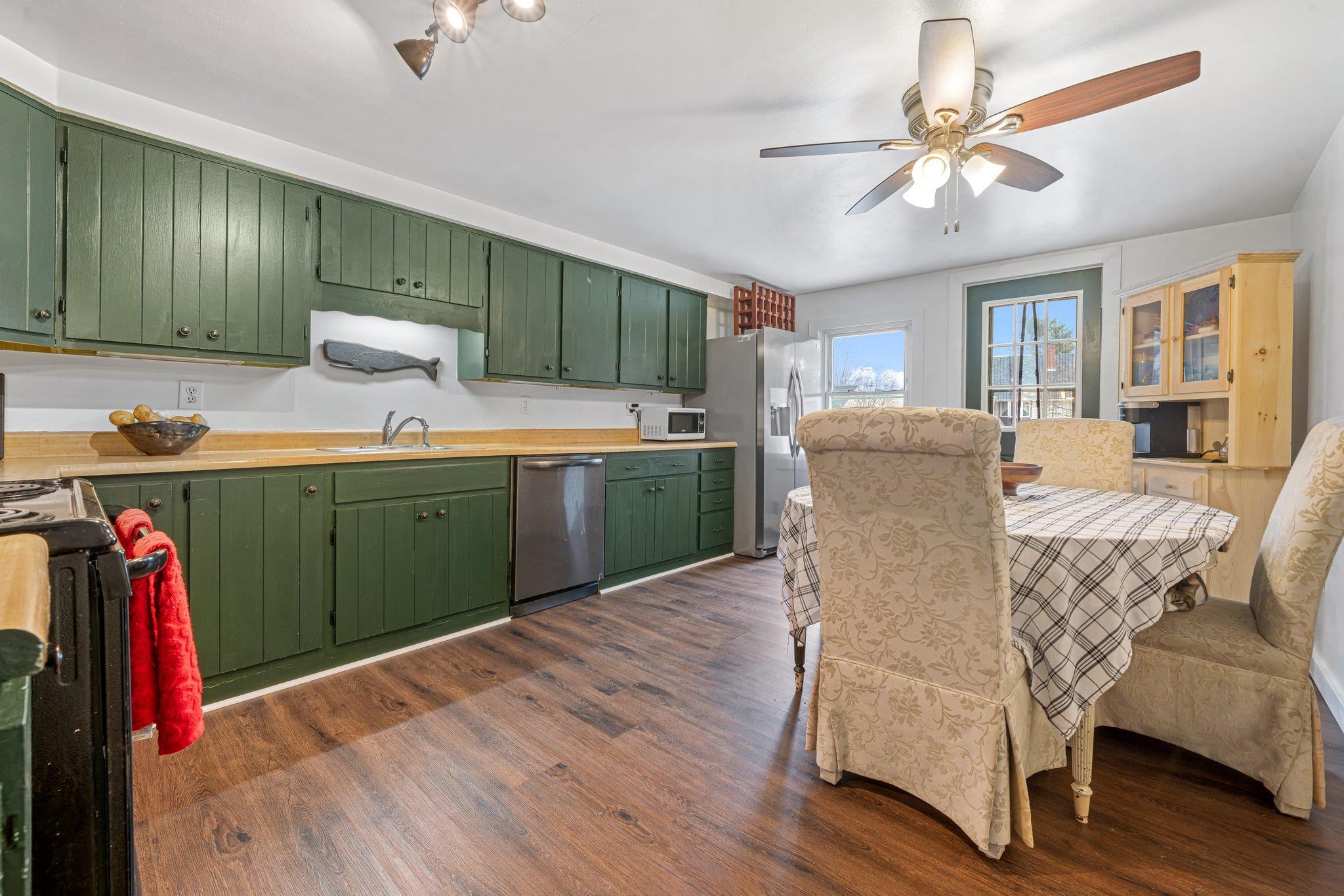 10 Kendall Street Rochester, NH 03867 - Photo 4 of 27