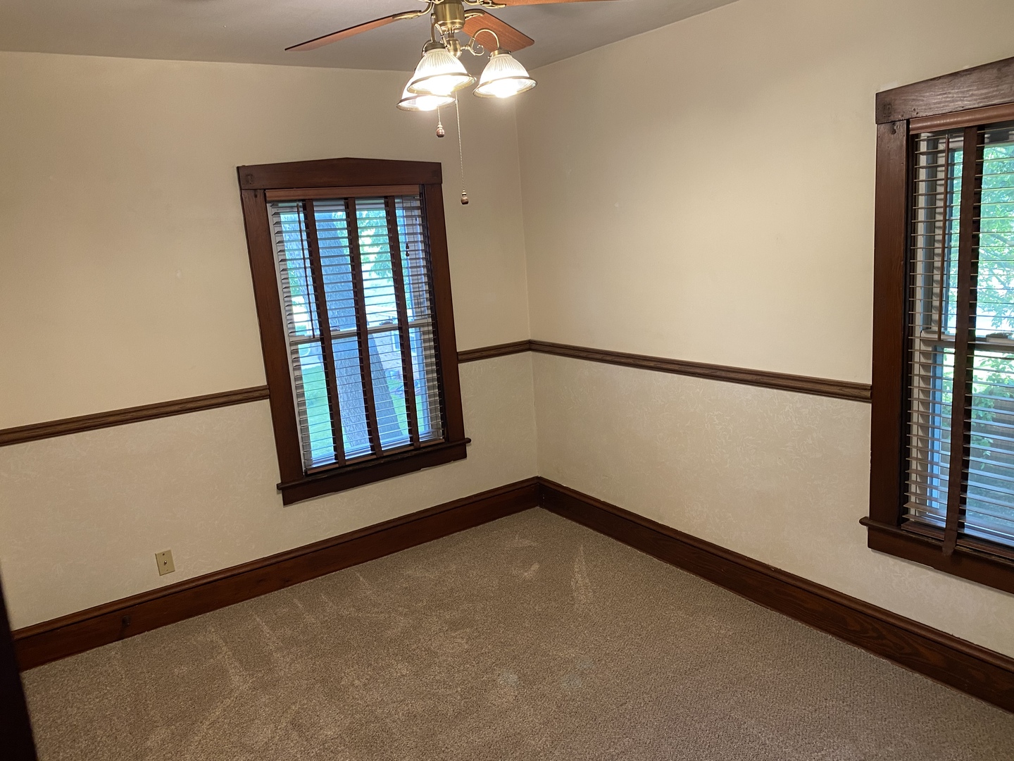 22 Payne Place Normal, IL 61761 - Photo 12 of 26 a view of entryway with window
