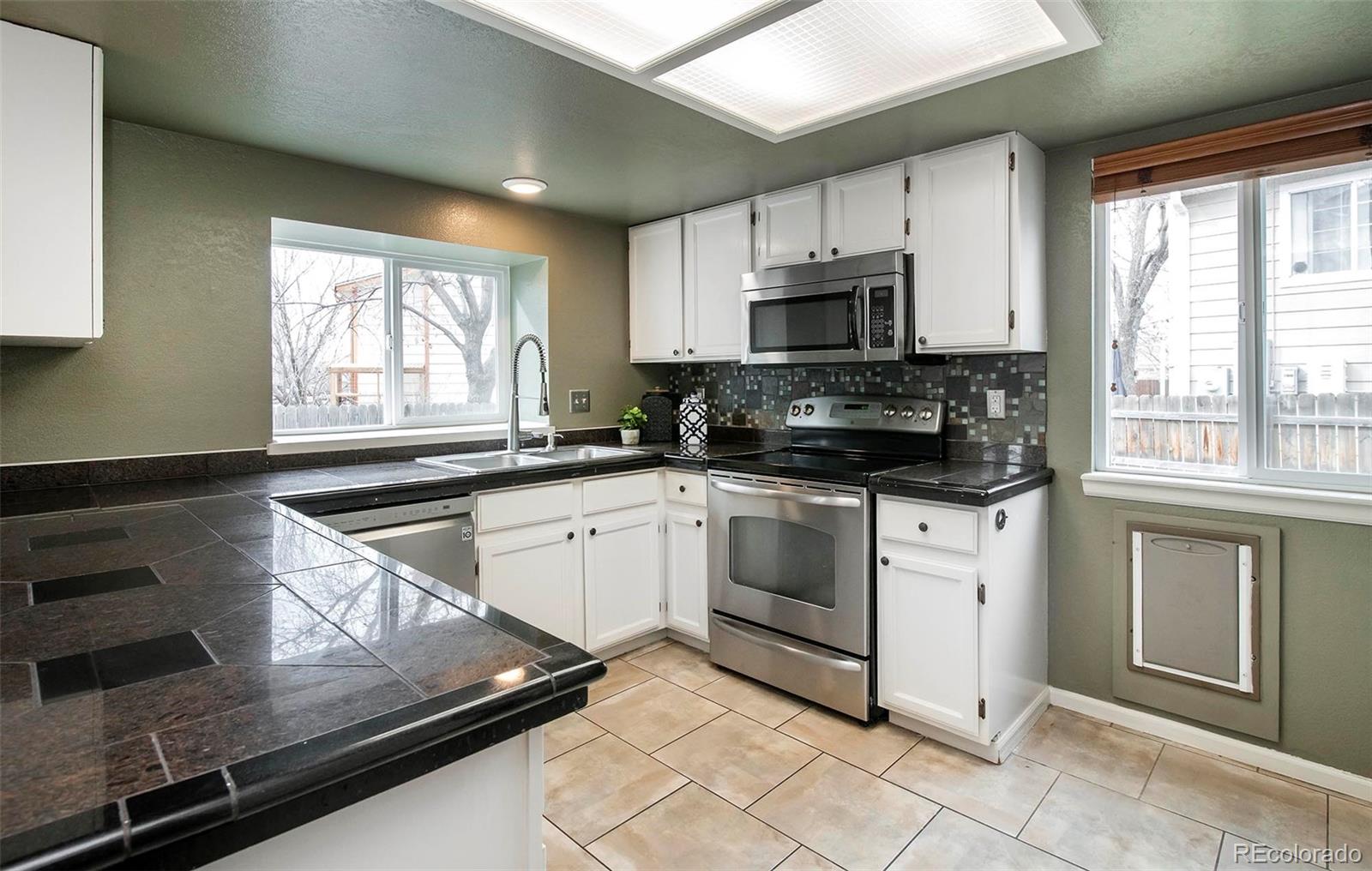 6306 Xavier Street Arvada, CO 80003 - Photo 12 of 41