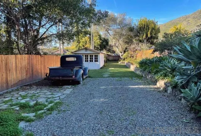 $2,300,000 | 31565 Eagle Rock Way, Laguna Beach, CA 92651