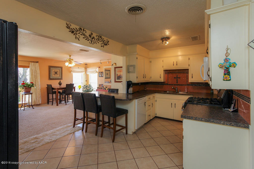 4817 Crockett Street Amarillo, TX 79110 - Photo 2 of 28 IMG_6381