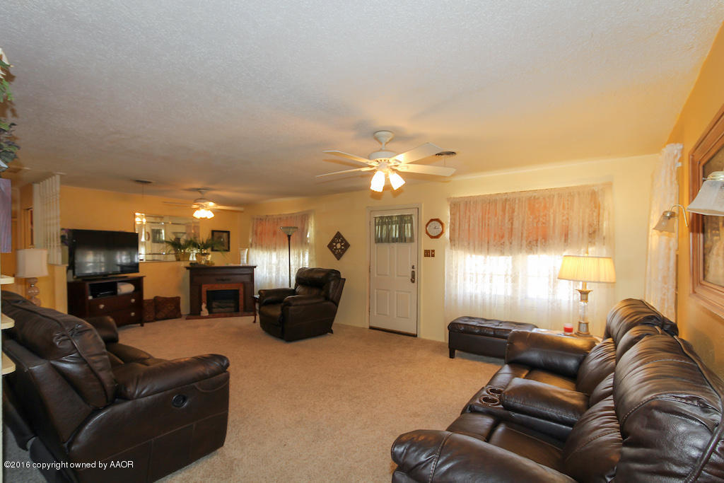 4817 Crockett Street Amarillo, TX 79110 - Photo 11 of 28 IMG_6375