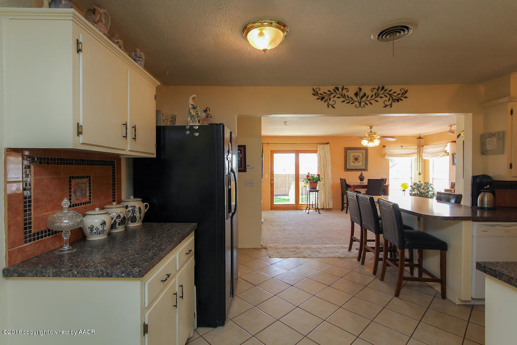 4817 Crockett Street Amarillo, TX 79110 - Photo 5 of 28 IMG_6379