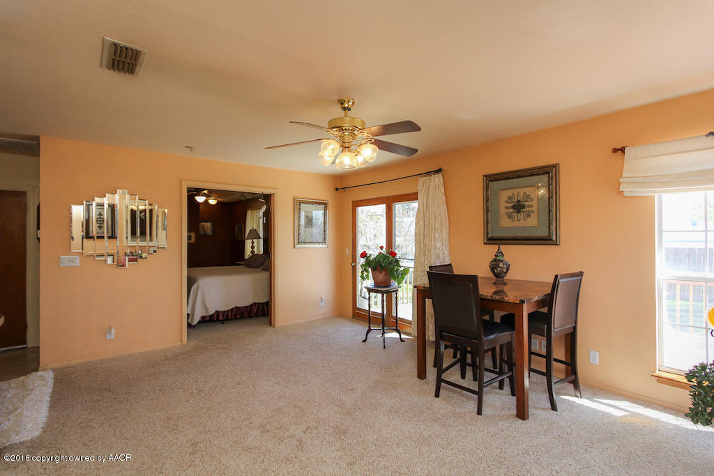4817 Crockett Street Amarillo, TX 79110 - Photo 6 of 28 IMG_6387