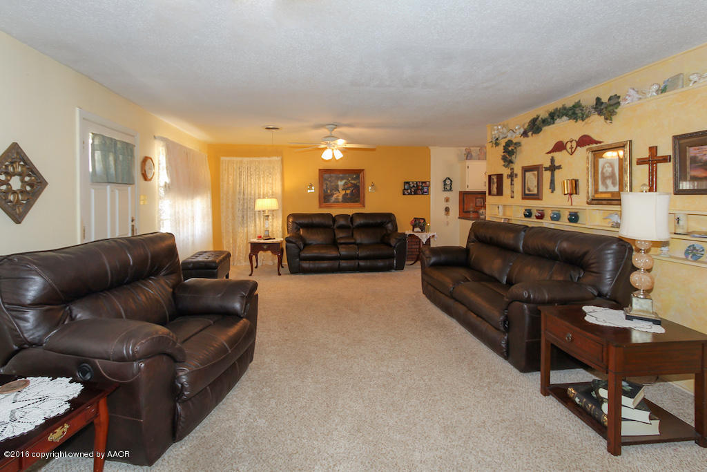 4817 Crockett Street Amarillo, TX 79110 - Photo 9 of 28 IMG_6377