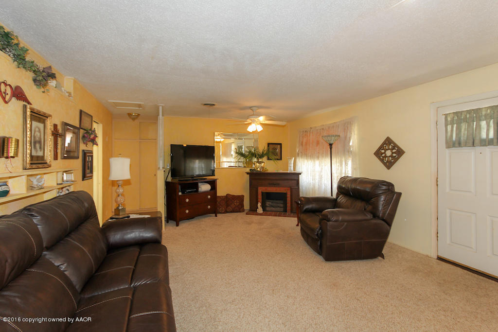 4817 Crockett Street Amarillo, TX 79110 - Photo 10 of 28 IMG_6374