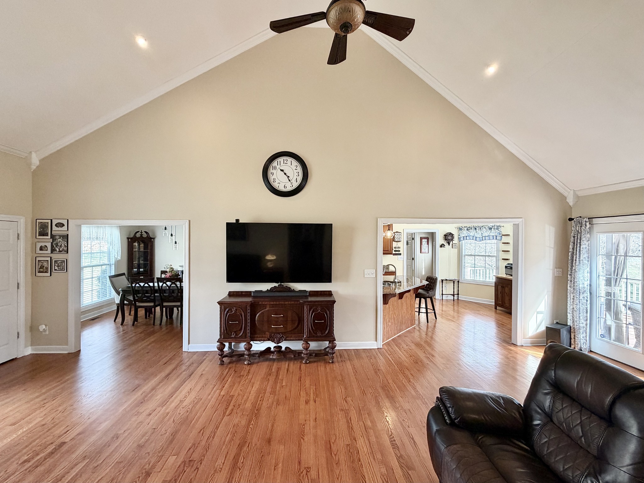101 Mimi Circle Pulaski, TN 38478 - Photo 9 of 56 a living room with furniture and a flat screen tv
