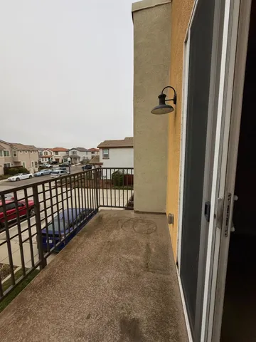 $400,000 | 3894 East Commerce Way, Sacramento, CA 95834