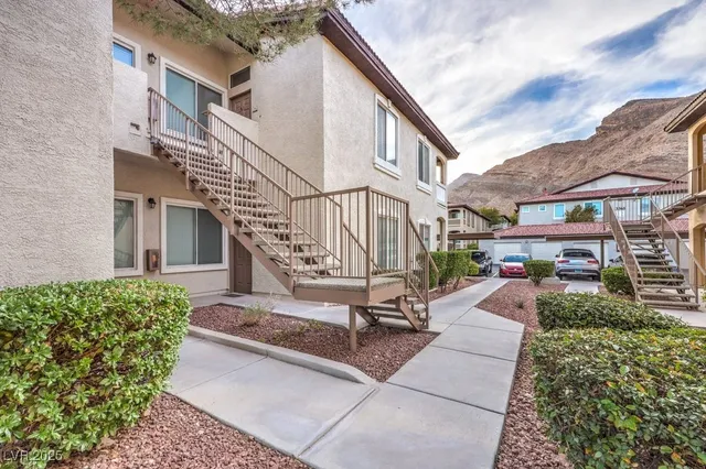 $1,450 | 3351 Indian Shadow Street, Unit 204, Las Vegas, NV 89129