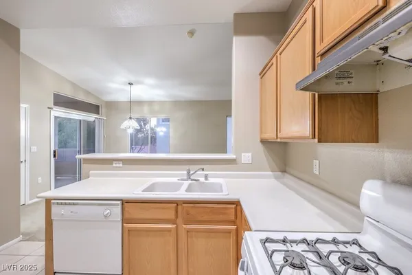 $1,450 | 3351 Indian Shadow Street, Unit 204, Las Vegas, NV 89129