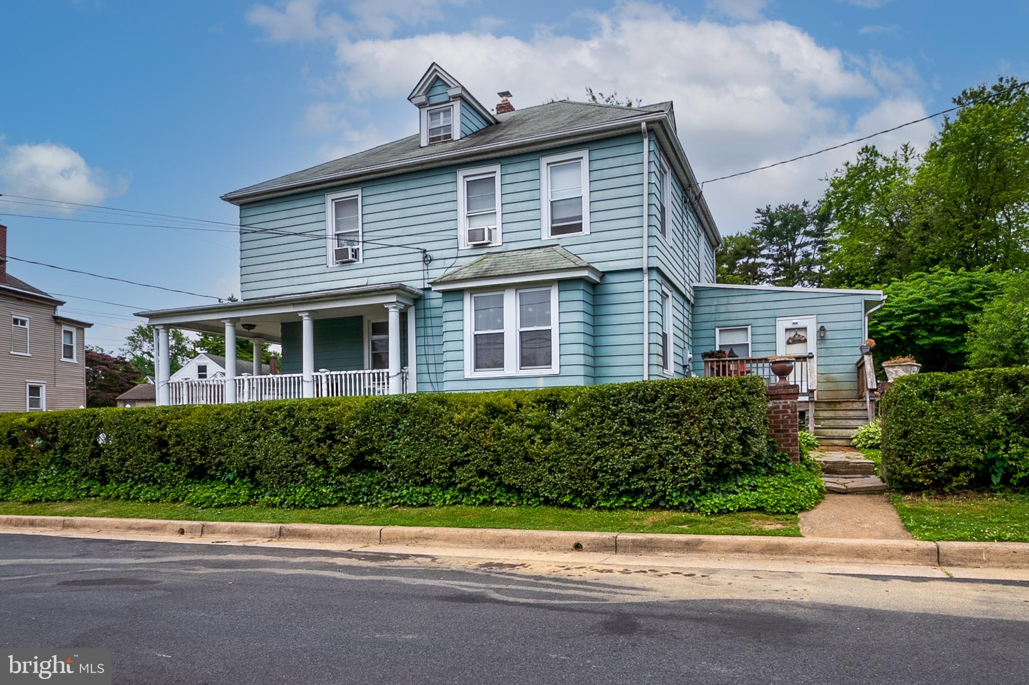 1121 Rosedale Avenue Wilmington, DE 19809 - Photo 2 of 38 Wonderful Corner Lot
