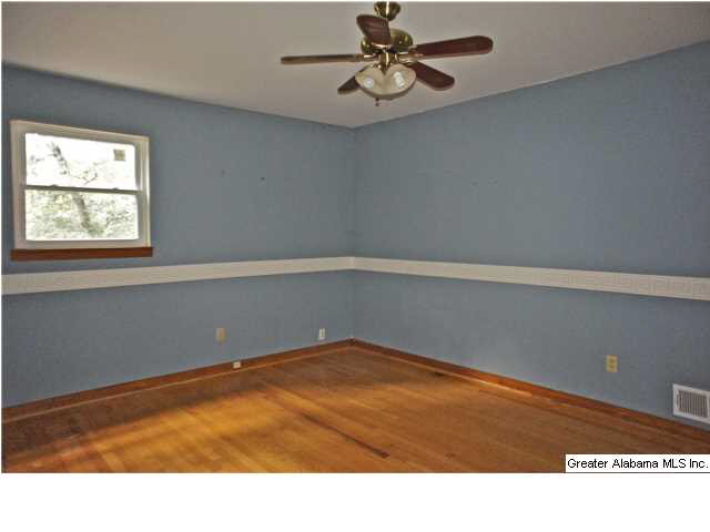 336 Sun Valley Road Birmingham, AL 35215 - Photo 14 of 32
