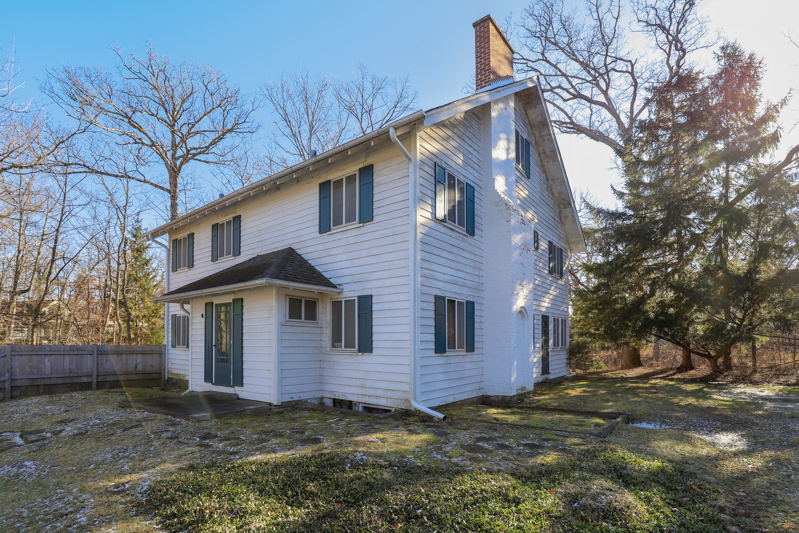 420 Washington Road Lake Forest, IL 60045 - Photo 1 of 7 a view of a house with a yard