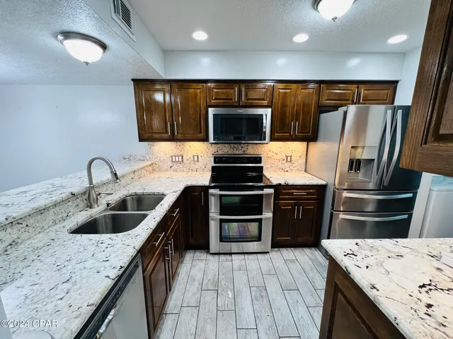 $1,950 | 8623 North Lagoon Drive, Unit B10, Panama City Beach, FL 32408