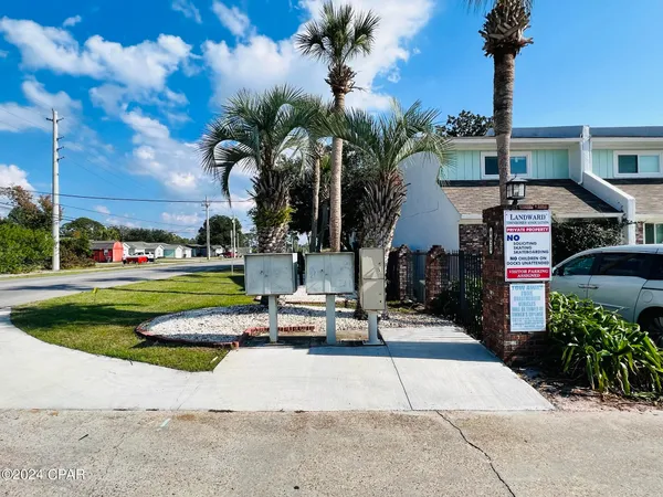 $1,950 | 8623 North Lagoon Drive, Unit B10, Panama City Beach, FL 32408