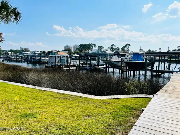 $1,950 | 8623 North Lagoon Drive, Unit B10, Panama City Beach, FL 32408