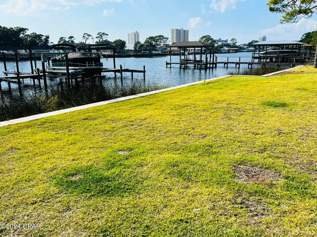 $1,950 | 8623 North Lagoon Drive, Unit B10, Panama City Beach, FL 32408