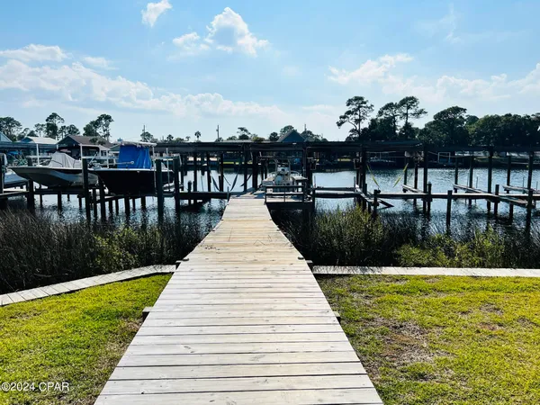 $1,950 | 8623 North Lagoon Drive, Unit B10, Panama City Beach, FL 32408