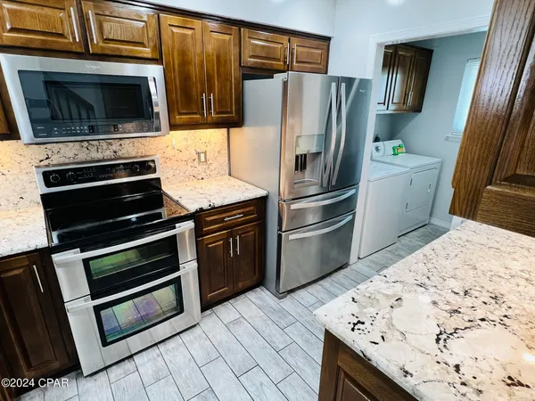 $1,950 | 8623 North Lagoon Drive, Unit B10, Panama City Beach, FL 32408