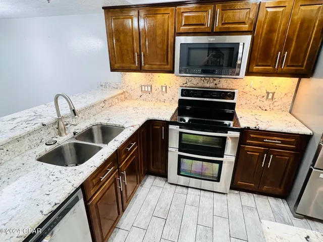 $1,950 | 8623 North Lagoon Drive, Unit B10, Panama City Beach, FL 32408