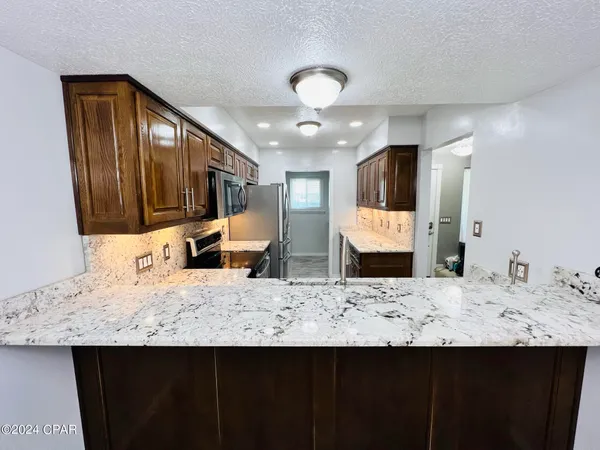 $1,950 | 8623 North Lagoon Drive, Unit B10, Panama City Beach, FL 32408