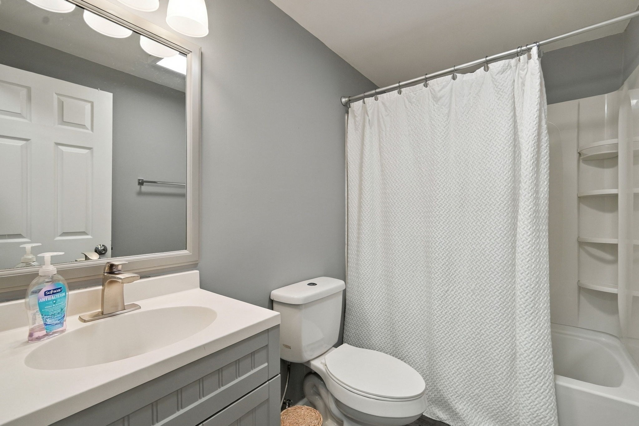 53 Silver Street Springfield, MA 01107 - Photo 19 of 31 Gallery Image 19