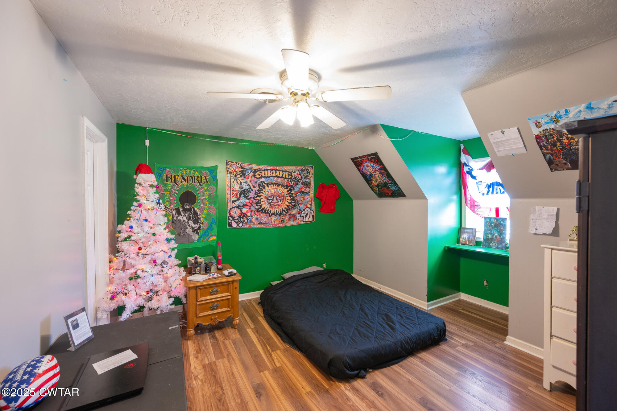 1100 Power Station Road Trezevant, TN 38258 - Photo 18 of 40 a living room with furniture and a flat screen tv