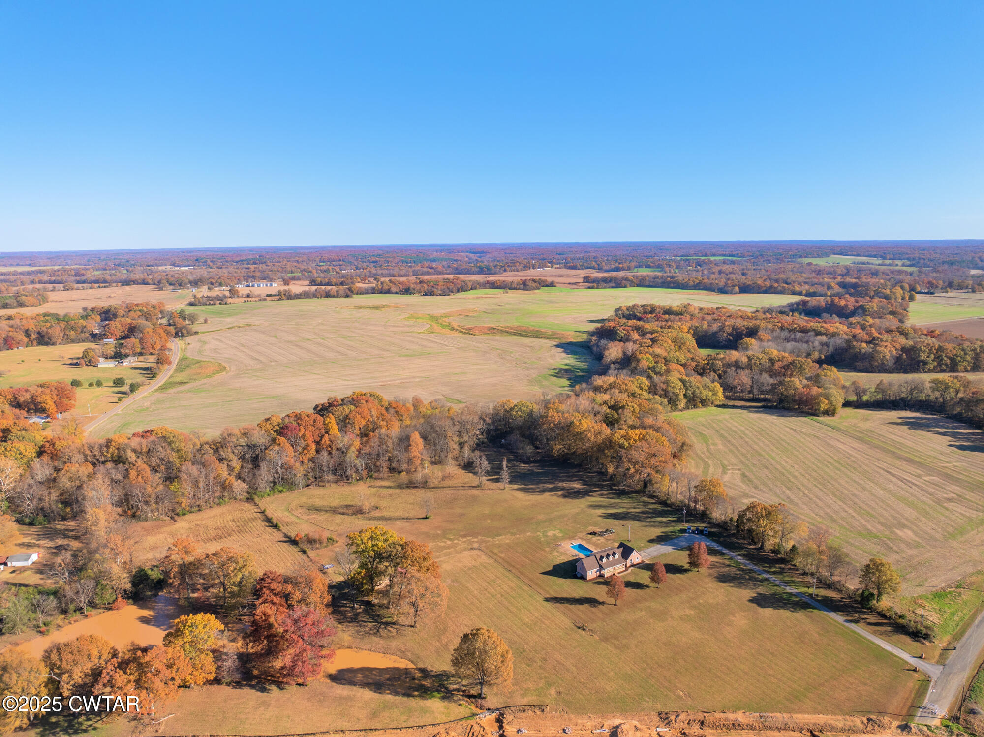 1100 Power Station Road Trezevant, TN 38258 - Photo 39 of 40 a view of lake view and mountain view