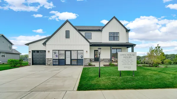 $897,000 | 3105 Whispering Brook Lane, Valparaiso, IN 46385
