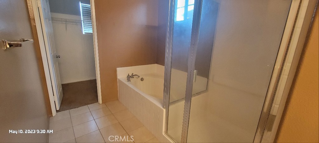 11305 Riverleaf Drive Riverside, CA 92505 - Photo 13 of 22 a utility room with dryer and washer