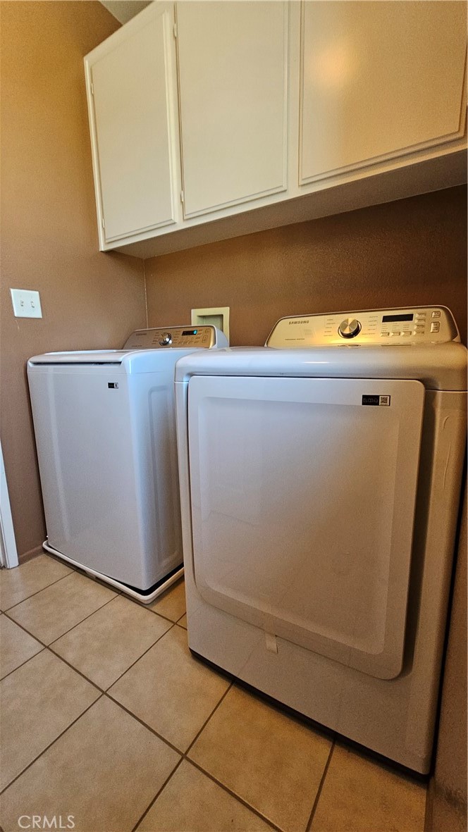 11305 Riverleaf Drive Riverside, CA 92505 - Photo 20 of 22 a view of washer and dryer
