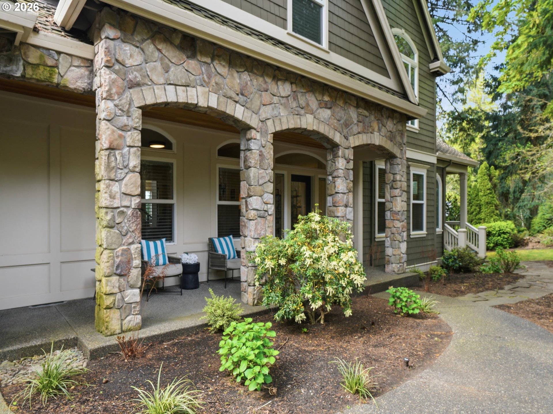 9045 Northwest Murdock Street Portland, OR 97229 - Photo 2 of 48 Entrance/Foyer