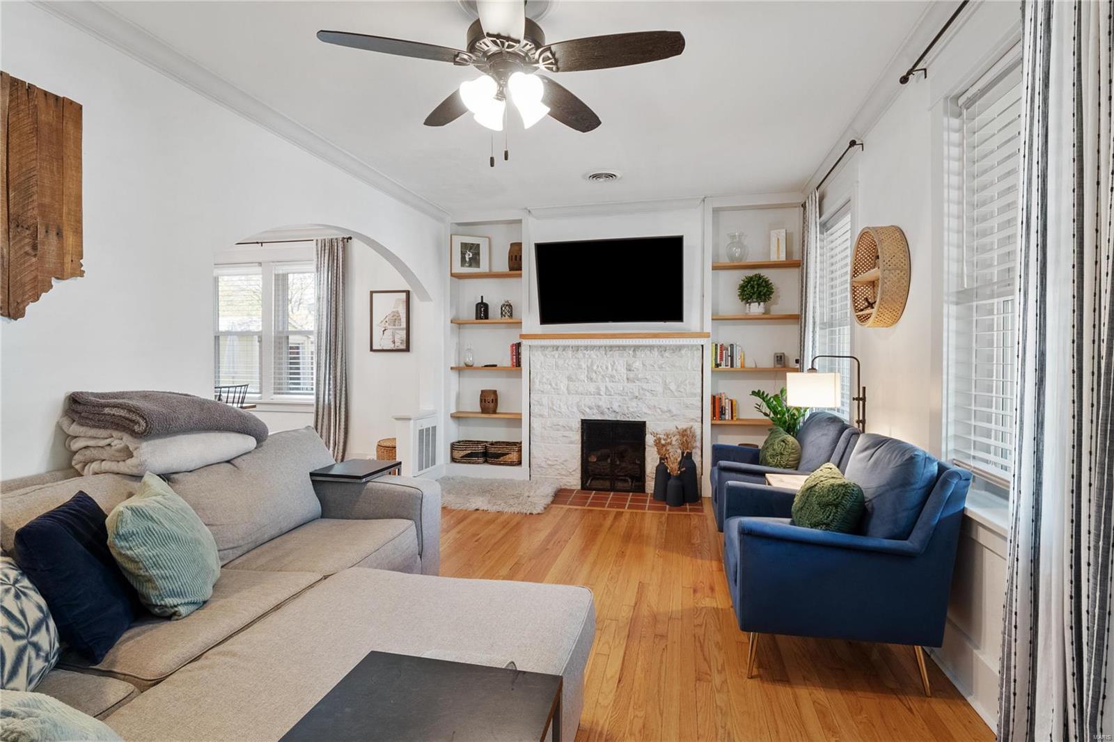 1238 Arch Terrace St. Louis, MO 63117 - Photo 3 of 30