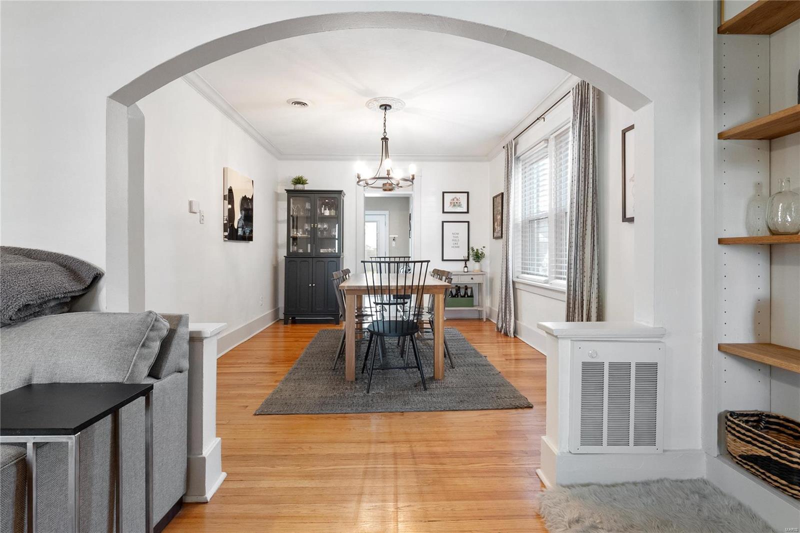 1238 Arch Terrace St. Louis, MO 63117 - Photo 6 of 30